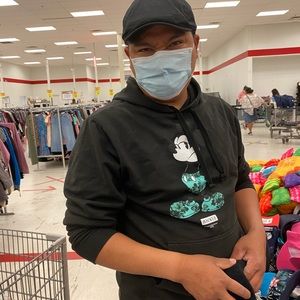 Meet your Posher, Efrain